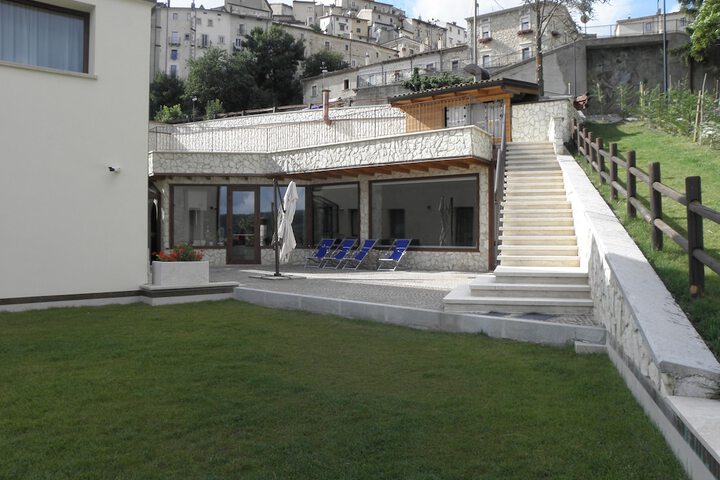 Hotel Exterior 57 of 59