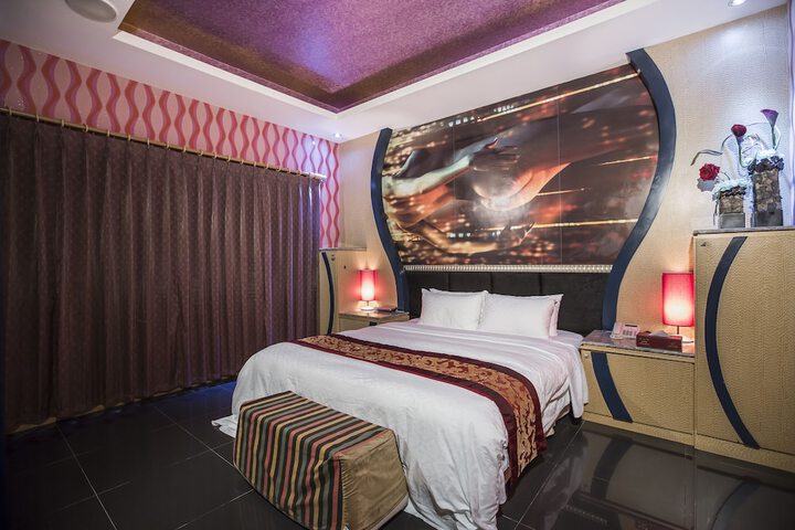 Room 11 of 67