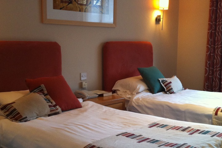 Room 5 of 40