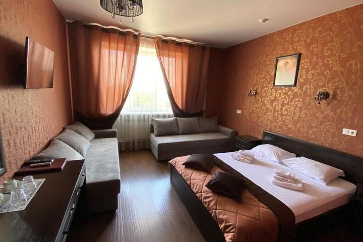 Room 16 of 30