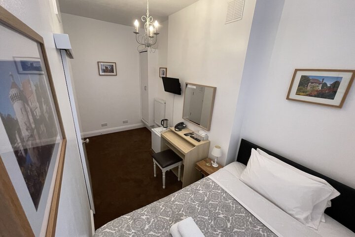 Room 40 of 63