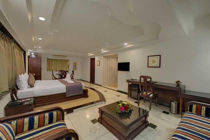 Room 4 of 19