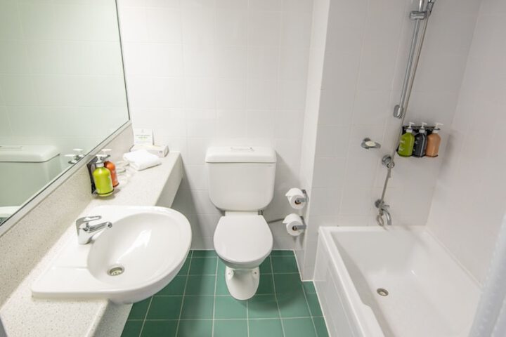 Room 44 of 94
