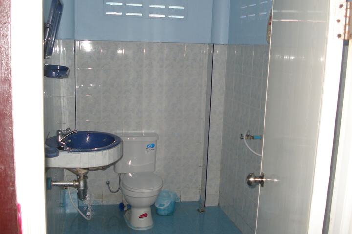 Clean Restrooms