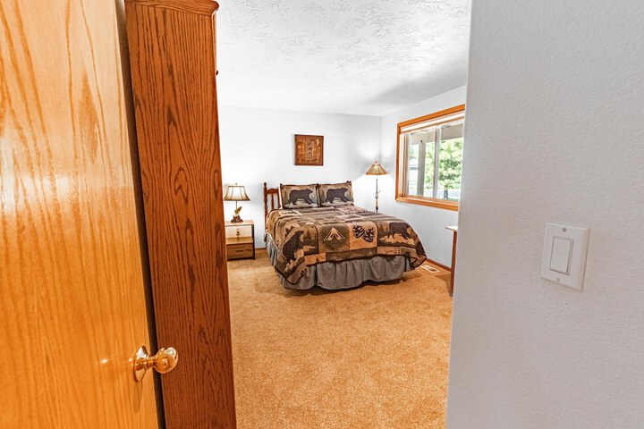 Room 18 of 128
