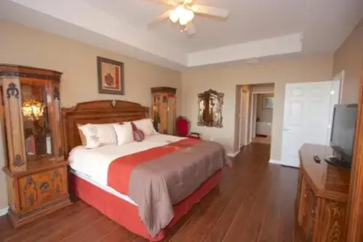 Photo of 200 Harborview Grande