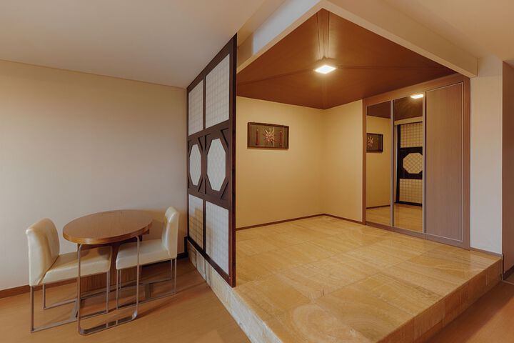Room 22 of 53