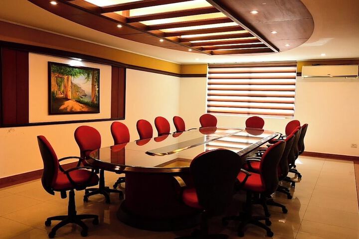 Business Center 15 of 16