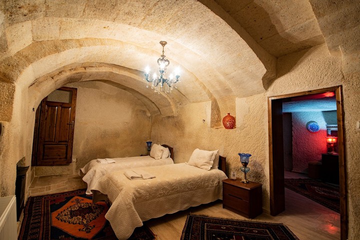 Room 13 of 46
