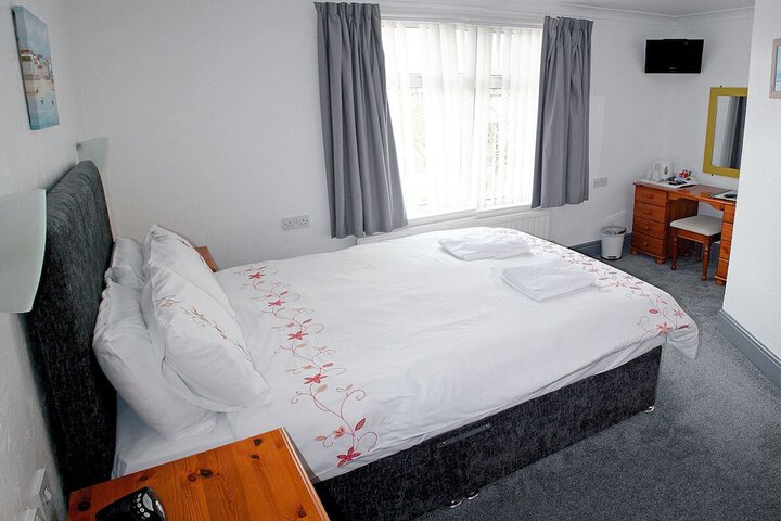 Room 16 of 19