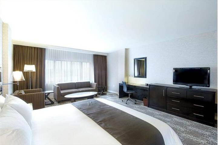 Room 3 of 54