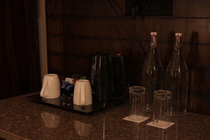 Room 12 of 20