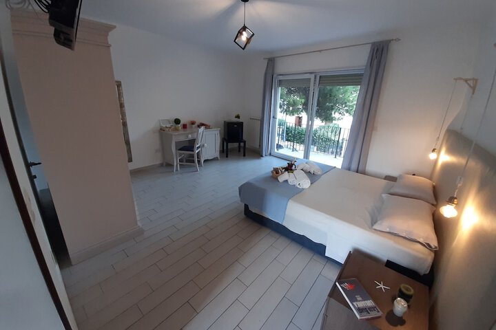 Room 3 of 58