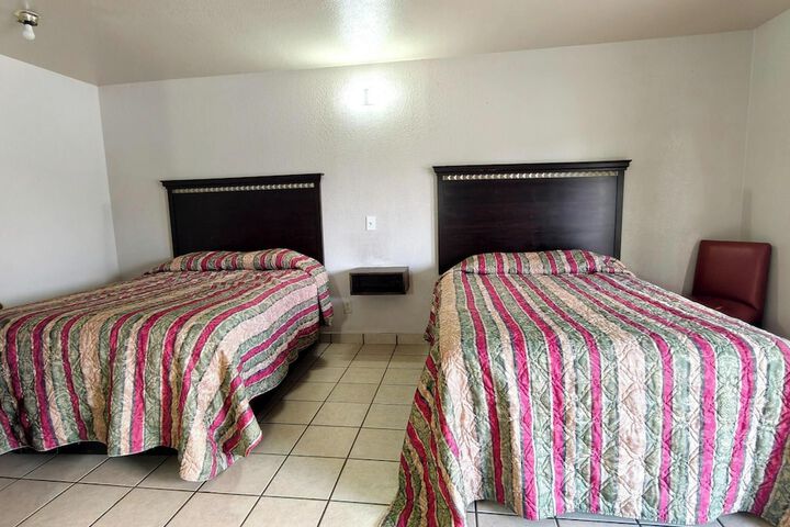Room 7 of 25