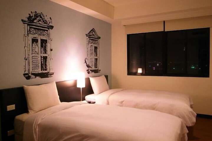 Room 14 of 20