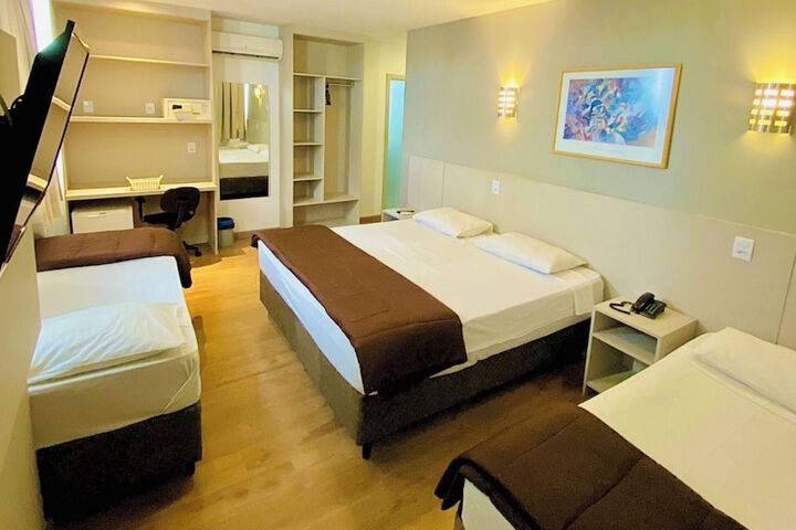 Room 27 of 118