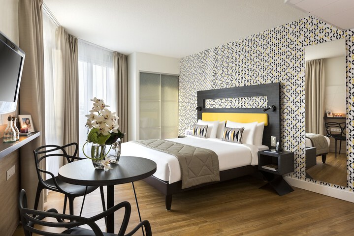 Room 10 of 50
