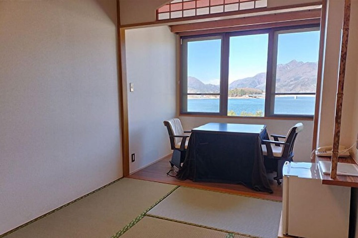 Room 30 of 83