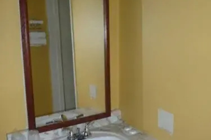 Room 14 of 34