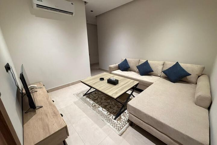 Room 9 of 15