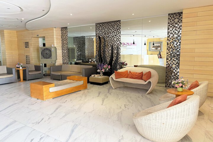 Hotel Interior 4 of 211