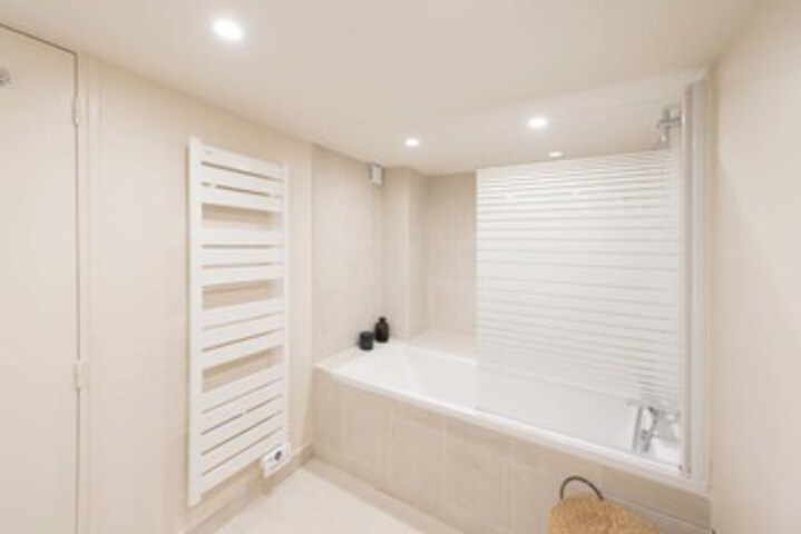 Room 3 of 17