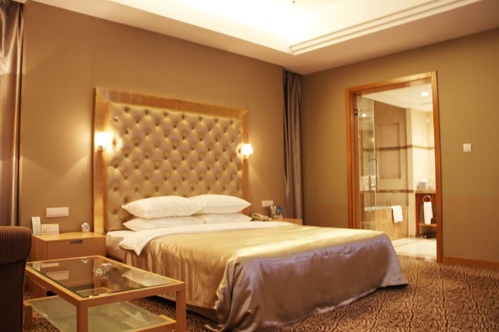 Room 14 of 53