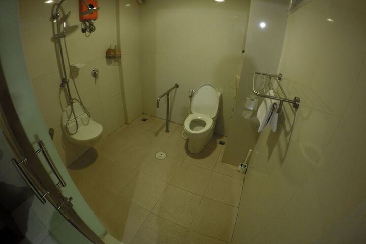 Room 56 of 77