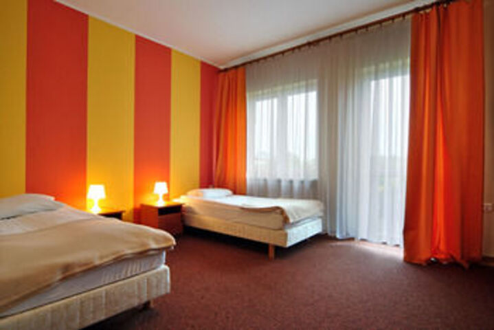 Room 17 of 43