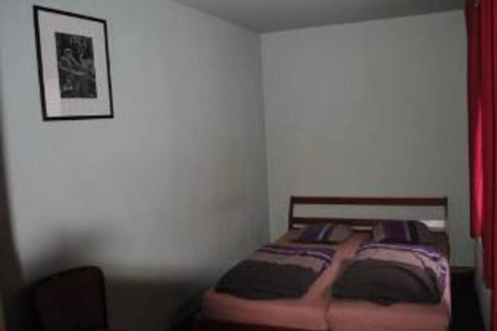 Room 14 of 24