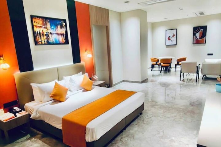 Room 16 of 46