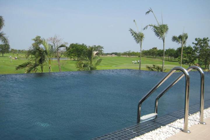 Pools & Facilities