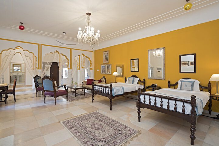 Room 15 of 121