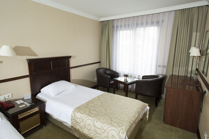 Room 41 of 114