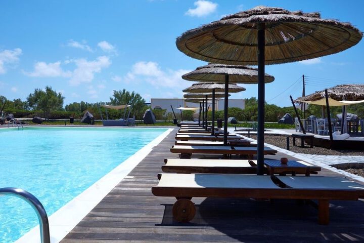Pool 52 of 76
