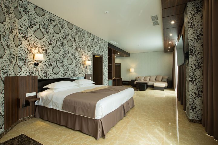 Room 14 of 42