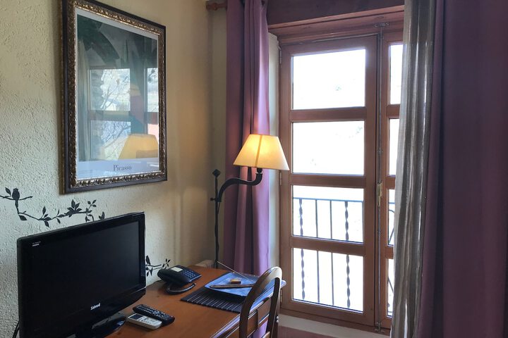 Room 104 of 110