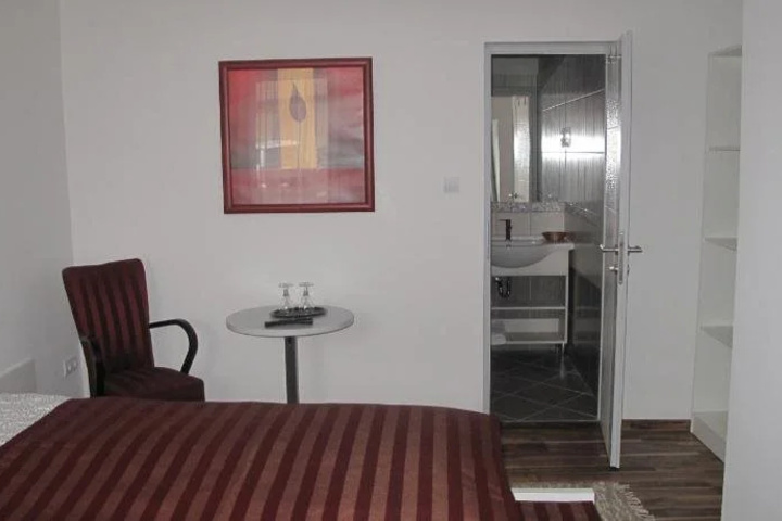Room 3 of 14