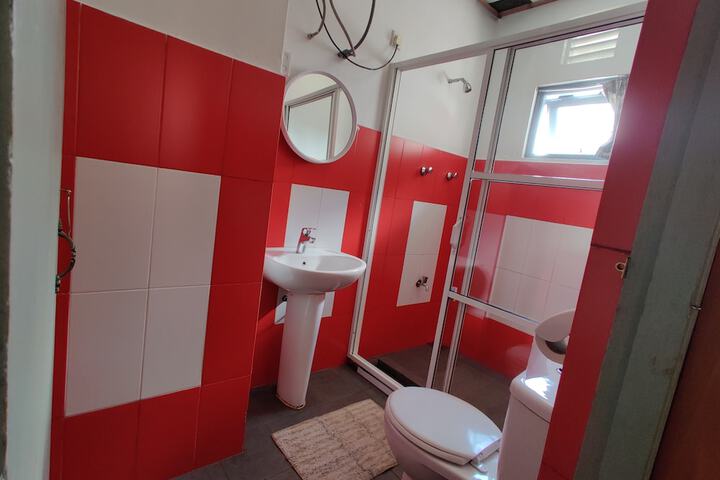 Room 10 of 25