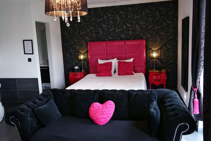 Room 40 of 161