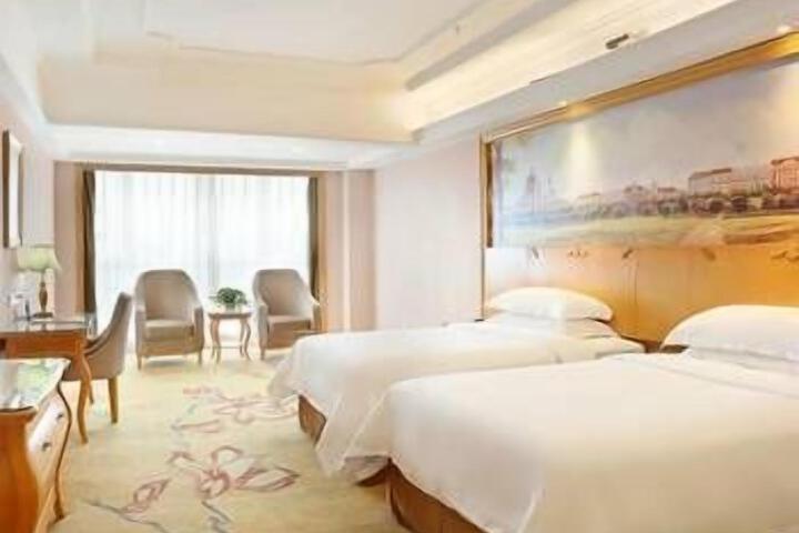 Room 20 of 20