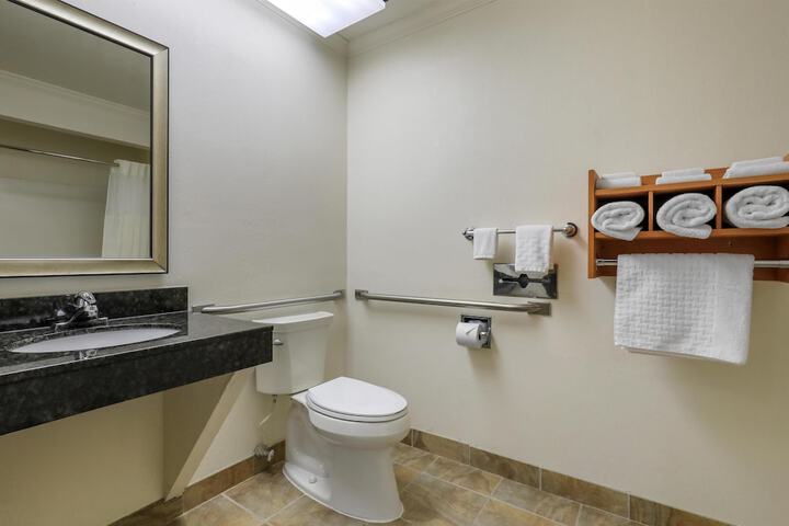 Room 108 of 128