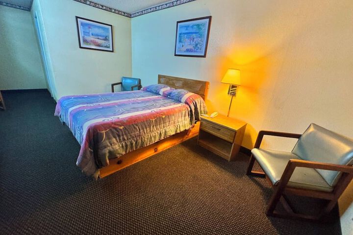 Room 13 of 91