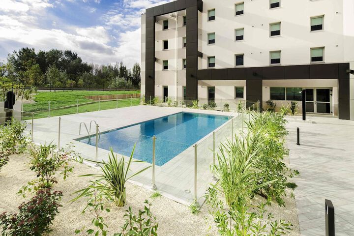 Pools & Facilities