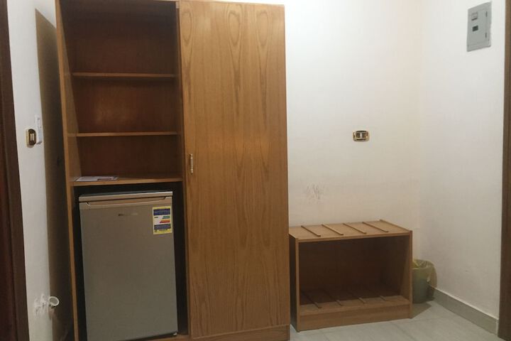 Room 8 of 73
