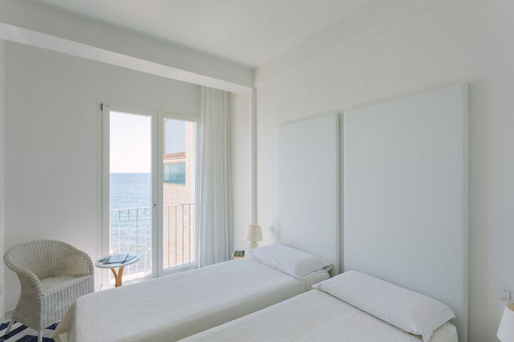 Room 25 of 137
