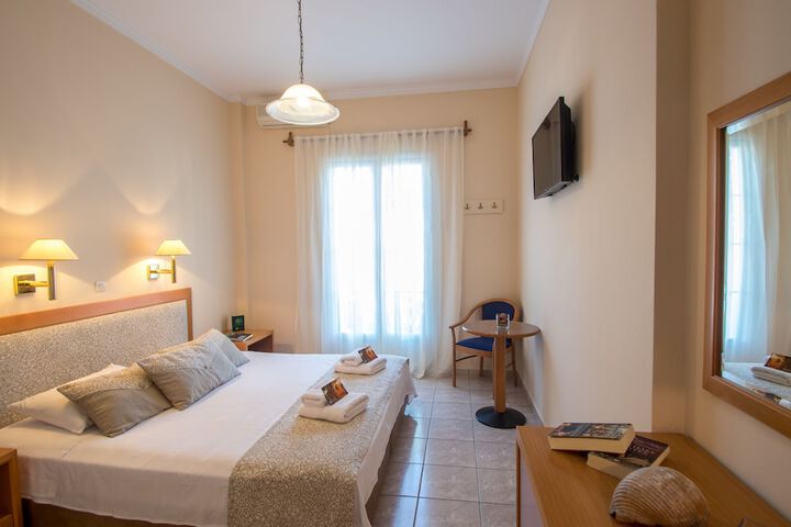 Room 10 of 82