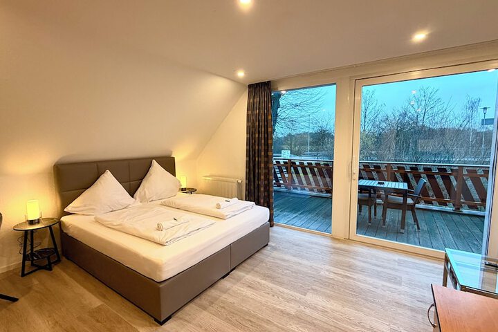 Room 2 of 19