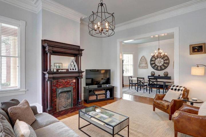 Image of Parlor on Park