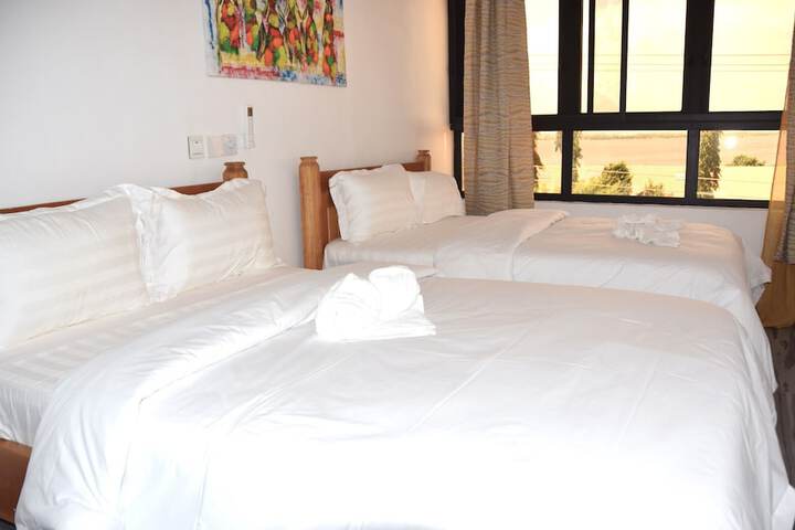 Room 3 of 66